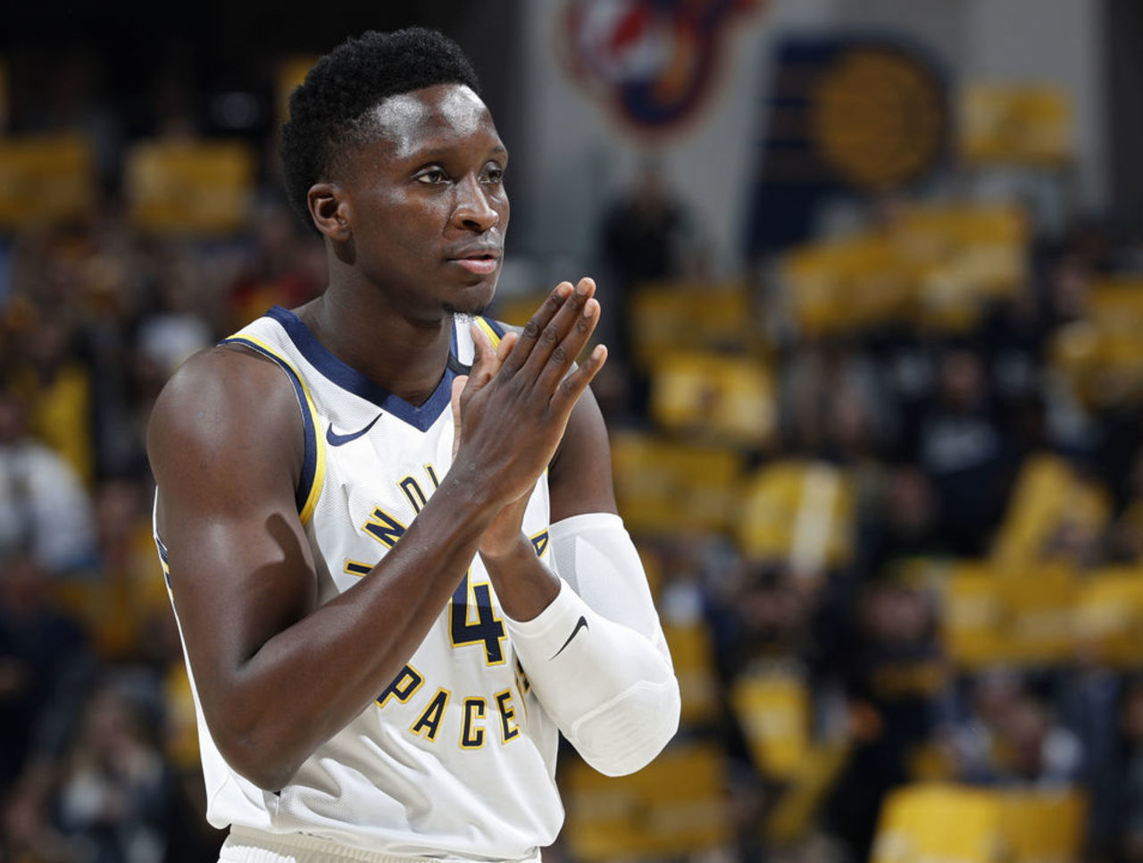 揭幕战将由 揭幕战将由