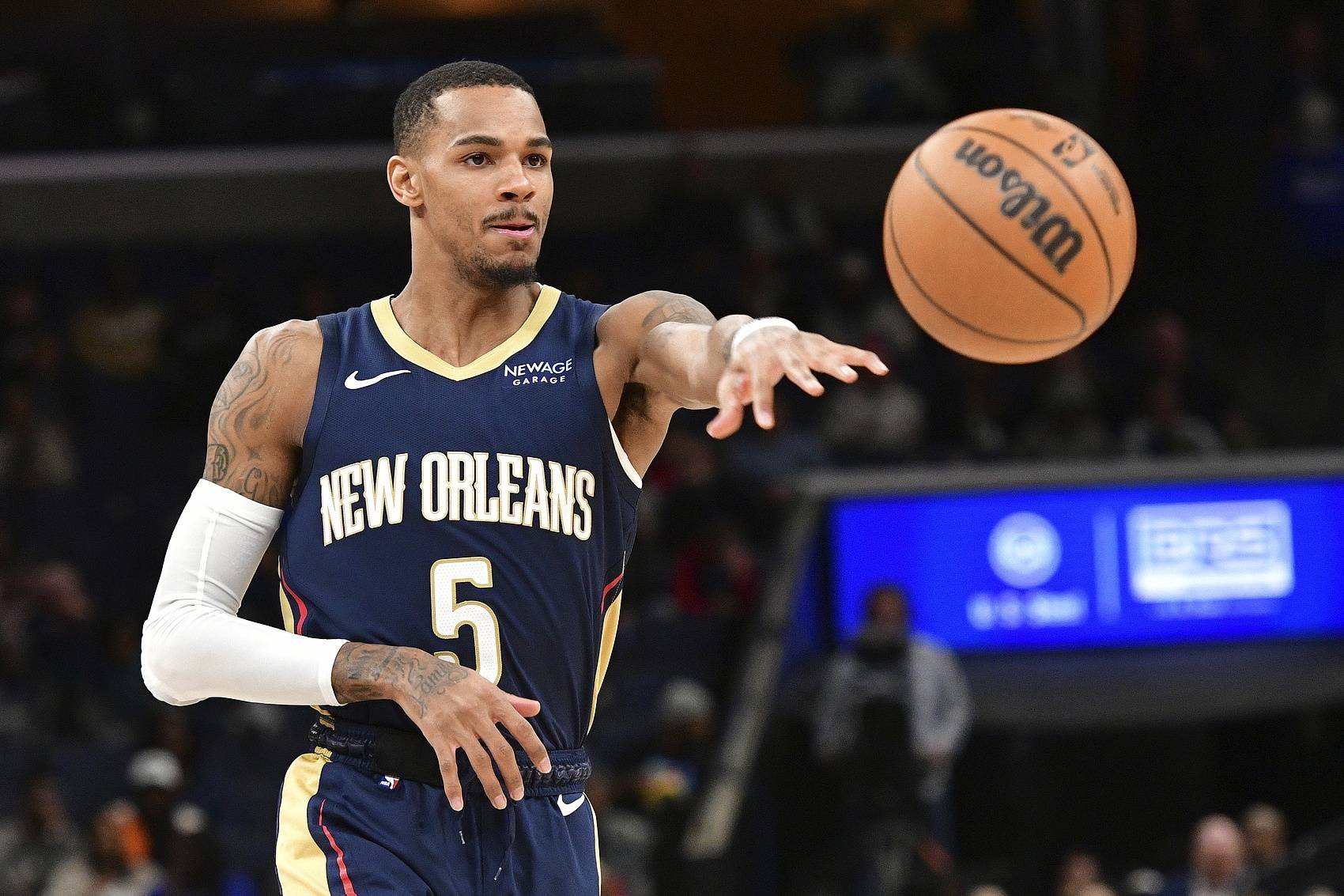 进攻中果断 进攻中果断